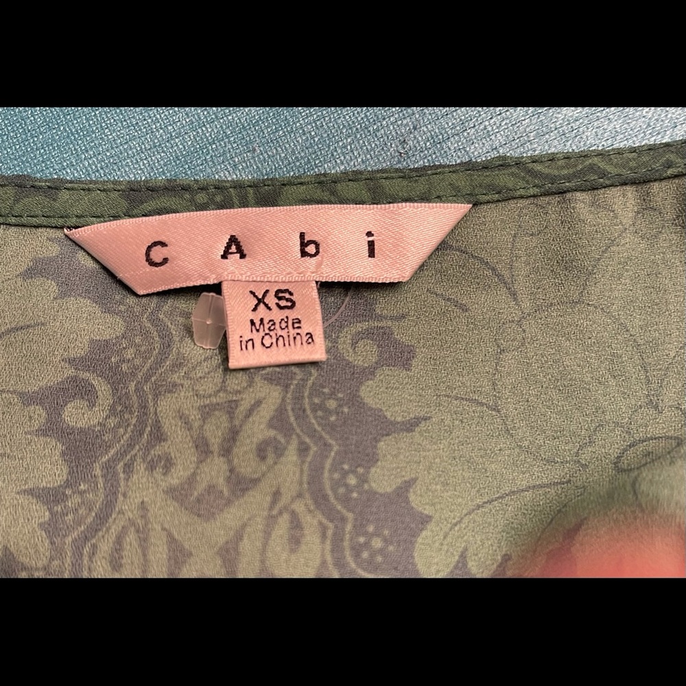 CAbi # 602 Pebble Blouse XS - Picture 7 of 8